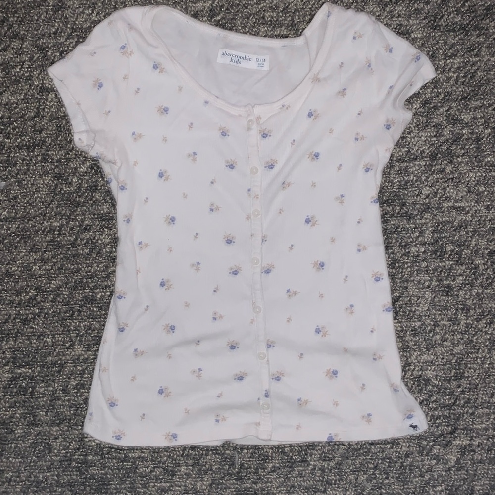Floral button up Abercrombie tee